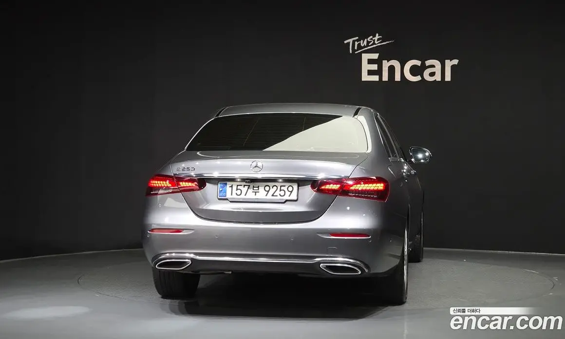 Mercedes-Benz E-Class 2021 2.0 автомат (гидро), фото 4 Mercedes-Benz E-Class 2021 2.0 автомат (гидро), фото 4