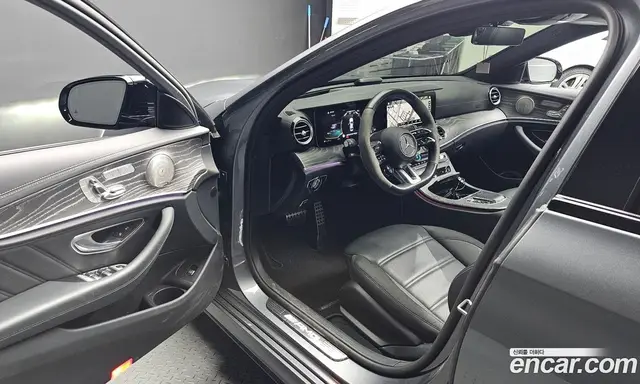 Mercedes-Benz E-Class 2022 3.0 автомат (гидро), миниатюра 12