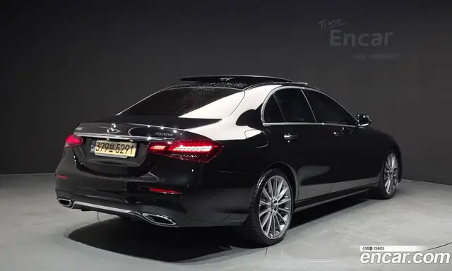 Mercedes-Benz E-Class 2022 2.0 автомат (гидро), миниатюра 2 Mercedes-Benz E-Class 2022 2.0 автомат (гидро), миниатюра 2