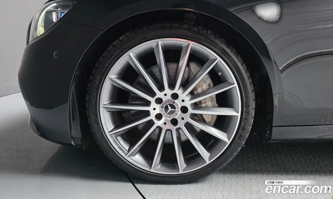 Mercedes-Benz E-Class 2022 2.0 автомат (гидро), фото 5 Mercedes-Benz E-Class 2022 2.0 автомат (гидро), фото 5
