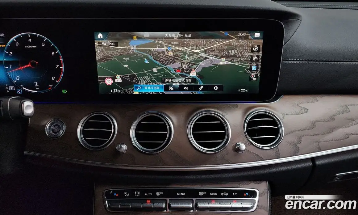 Mercedes-Benz E-Class 2023 2.0 автомат (гидро), фото 18