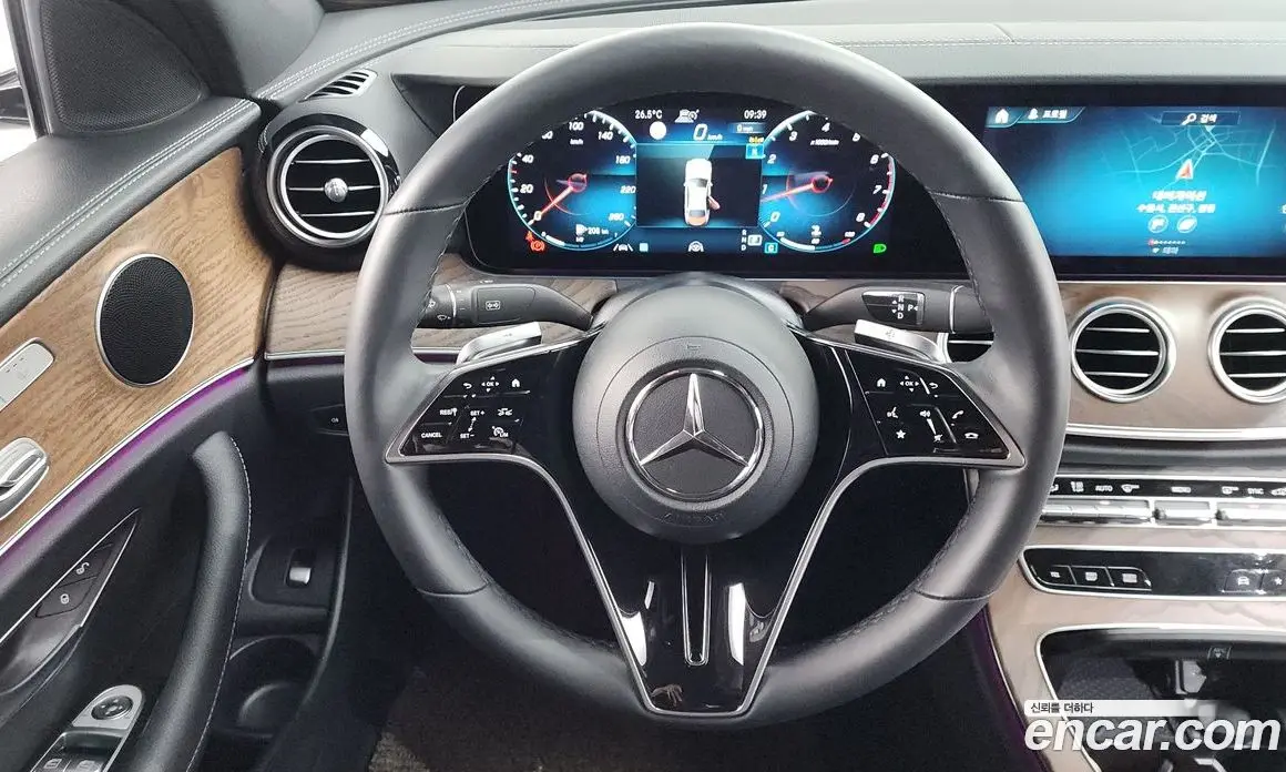 Mercedes-Benz E-Class 2023 2.0 автомат (гидро), фото 19
