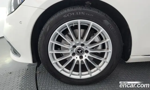 Mercedes-Benz E-Class 2023 2.0 автомат (гидро), миниатюра 5
