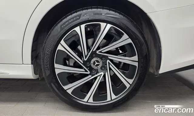 Mercedes-Benz E-Class 2025 2.0 автомат (гидро), миниатюра 7 Mercedes-Benz E-Class 2025 2.0 автомат (гидро), миниатюра 7