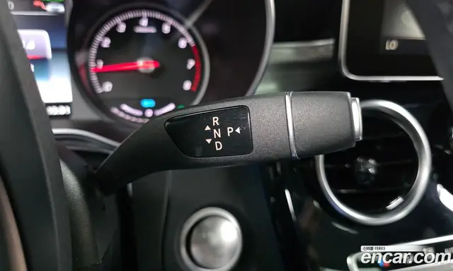Mercedes-Benz GLC-Class 2018 2.0 автомат (гидро), миниатюра 11