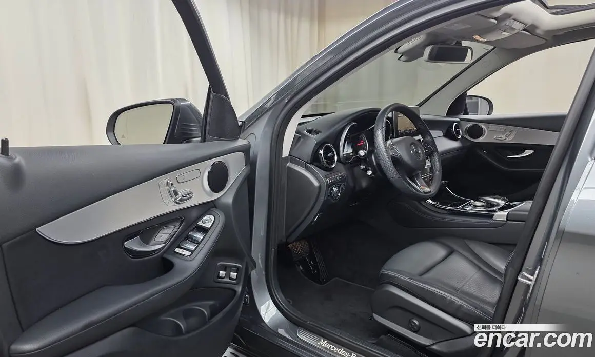 Mercedes-Benz GLC-Class 2018 2.0 автомат (гидро), фото 12