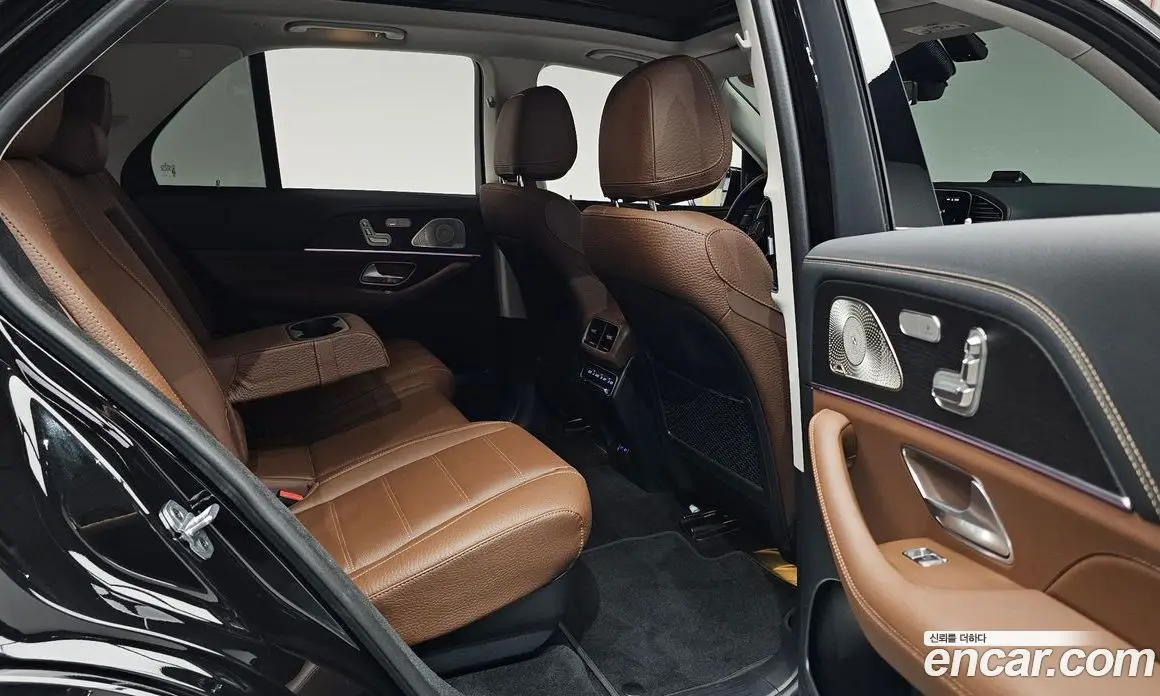 Mercedes-Benz GLE-Class 2025 3.0 автомат (гидро), фото 16 Mercedes-Benz GLE-Class 2025 3.0 автомат (гидро), фото 16