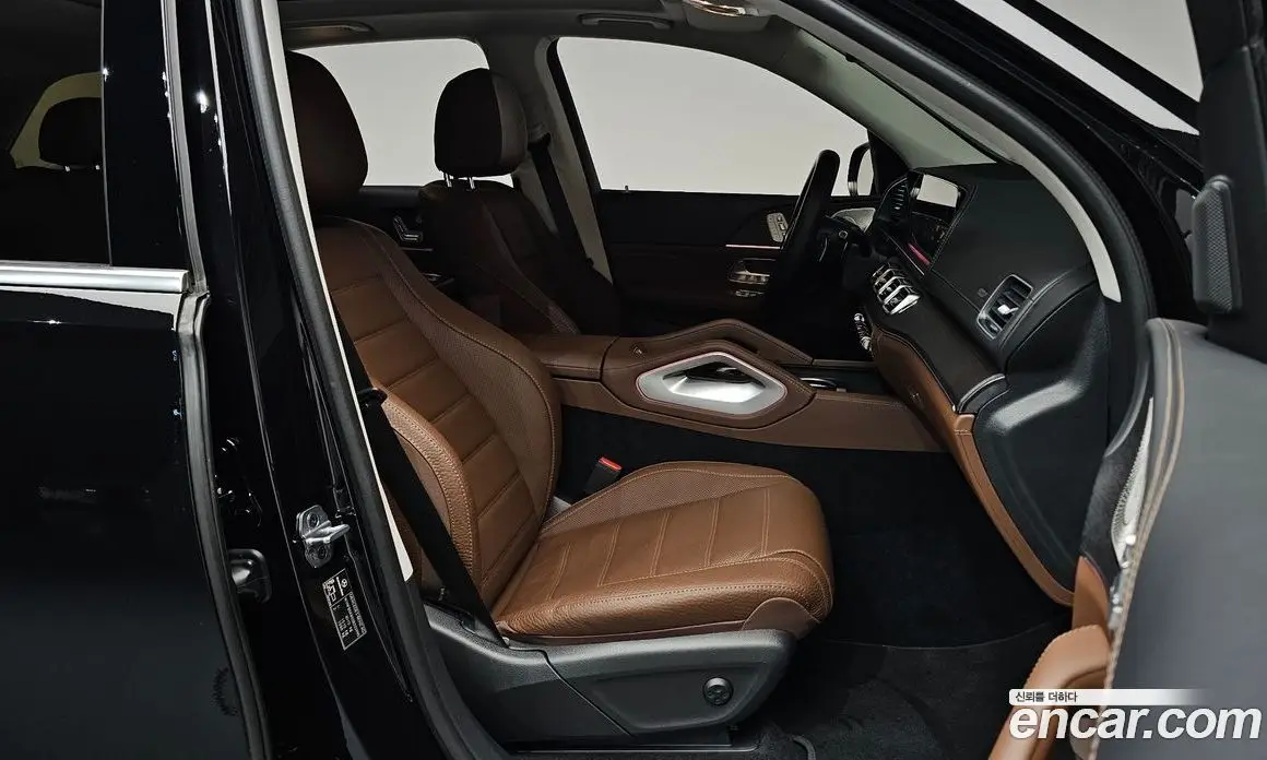 Mercedes-Benz GLE-Class 2025 3.0 автомат (гидро), фото 17 Mercedes-Benz GLE-Class 2025 3.0 автомат (гидро), фото 17