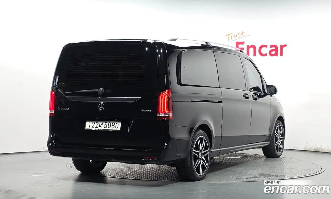 Mercedes-Benz V-Class 2022 1.9 автомат (гидро), фото 1 Mercedes-Benz V-Class 2022 1.9 автомат (гидро), фото 1