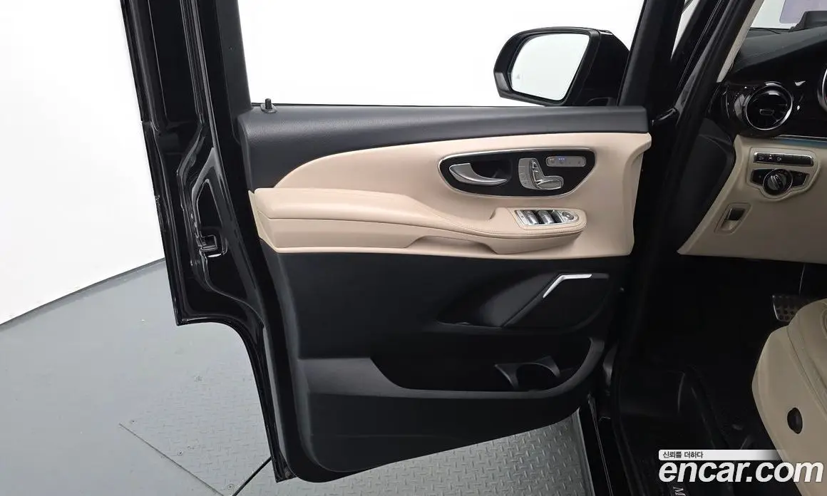 Mercedes-Benz V-Class 2022 1.9 автомат (гидро), фото 14 Mercedes-Benz V-Class 2022 1.9 автомат (гидро), фото 14