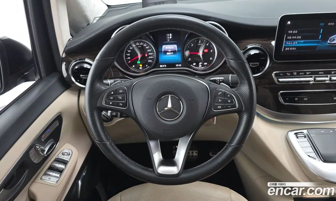 Mercedes-Benz V-Class 2022 1.9 автомат (гидро), фото 18 Mercedes-Benz V-Class 2022 1.9 автомат (гидро), фото 18