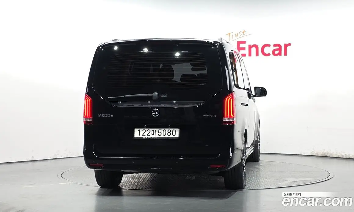 Mercedes-Benz V-Class 2022 1.9 автомат (гидро), фото 3 Mercedes-Benz V-Class 2022 1.9 автомат (гидро), фото 3