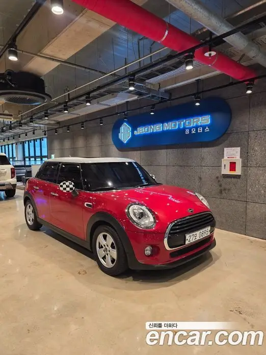 Mini Cooper 2016 1.5 автомат (гидро), миниатюра 2 Mini Cooper 2016 1.5 автомат (гидро), миниатюра 2