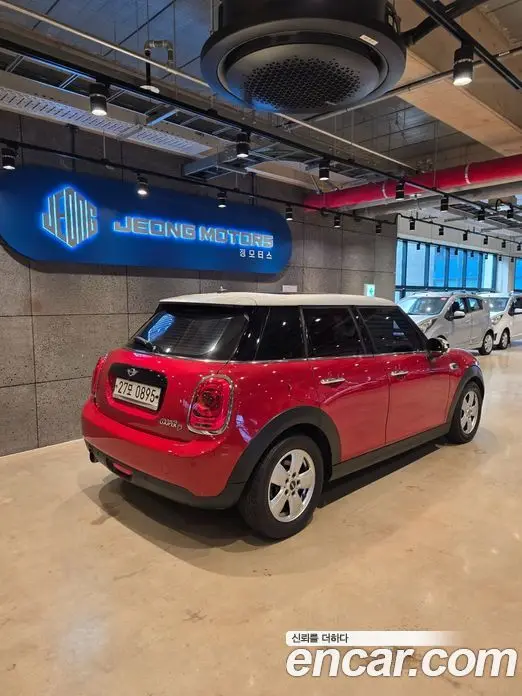 Mini Cooper 2016 1.5 автомат (гидро), фото 6 Mini Cooper 2016 1.5 автомат (гидро), фото 6