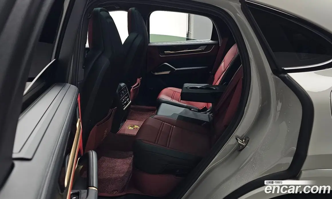 Porsche Cayenne 2025 3.0 автомат (гидро), фото 17 Porsche Cayenne 2025 3.0 автомат (гидро), фото 17