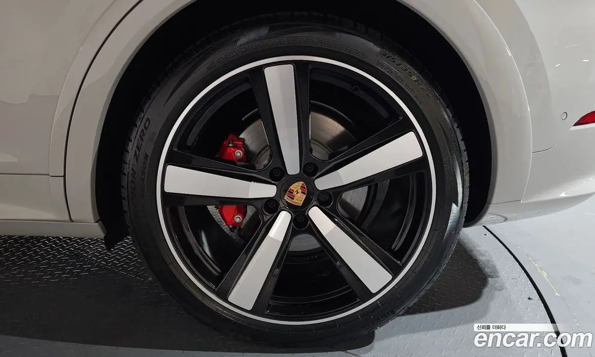Porsche Cayenne 2025 3.0 автомат (гидро), фото 6 Porsche Cayenne 2025 3.0 автомат (гидро), фото 6