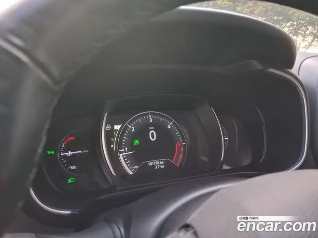 Renault (Samsung) QM6 2016 2.0 автомат (гидро), миниатюра 6 Renault (Samsung) QM6 2016 2.0 автомат (гидро), миниатюра 6
