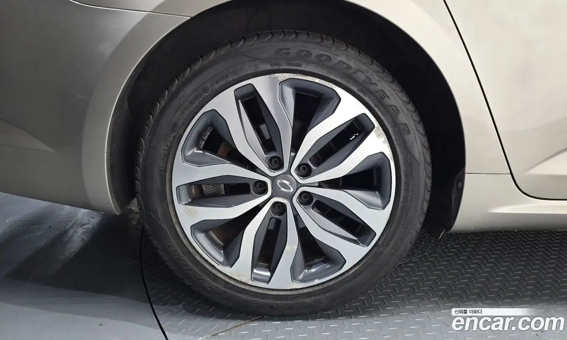 Renault (Samsung) SM6 2016 2.0 автомат (гидро), фото 5 Renault (Samsung) SM6 2016 2.0 автомат (гидро), фото 5
