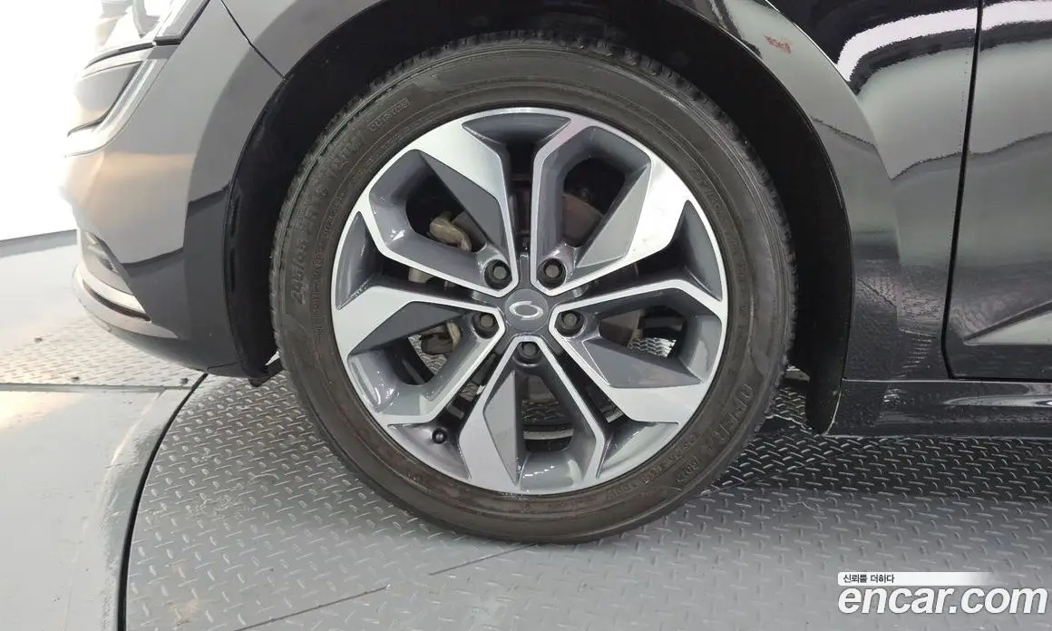 Renault (Samsung) SM6 2018 2.0 автомат (гидро), фото 4 Renault (Samsung) SM6 2018 2.0 автомат (гидро), фото 4
