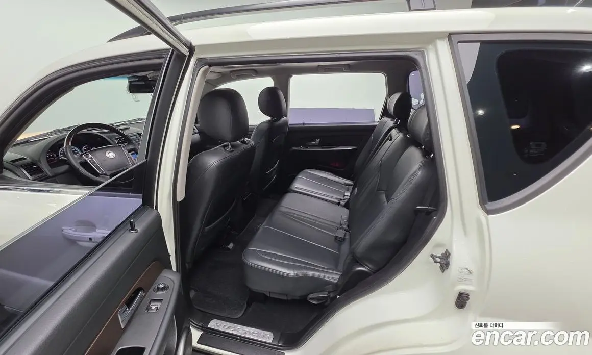 SsangYong Rexton 2014 2.0 автомат (гидро), фото 16 SsangYong Rexton 2014 2.0 автомат (гидро), фото 16