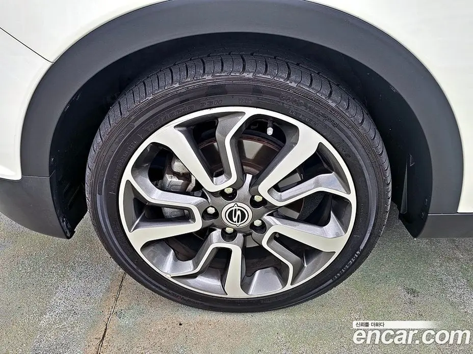 SsangYong TIBOLI 2015 1.6 автомат (гидро), фото 5 SsangYong TIBOLI 2015 1.6 автомат (гидро), фото 5
