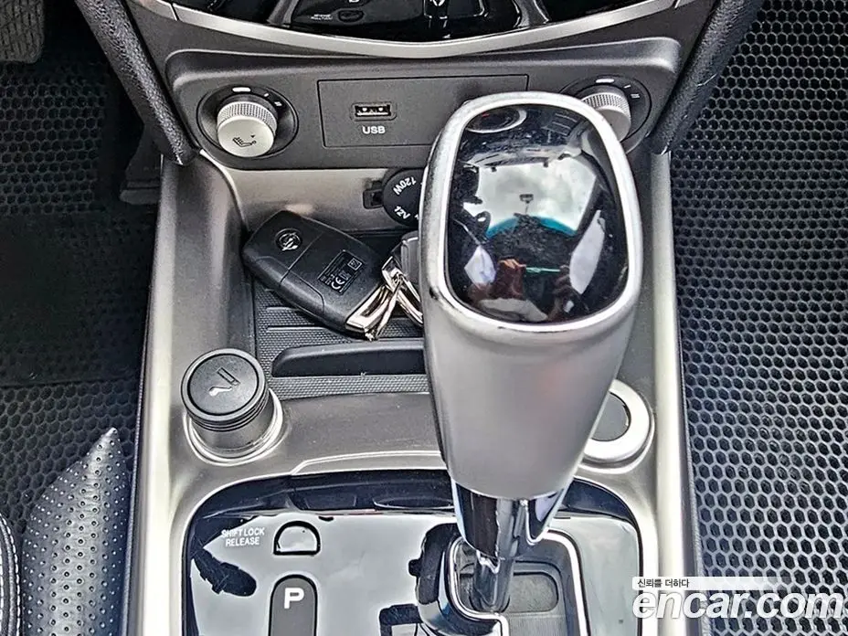 SsangYong TIBOLI 2015 1.6 автомат (гидро), фото 9 SsangYong TIBOLI 2015 1.6 автомат (гидро), фото 9