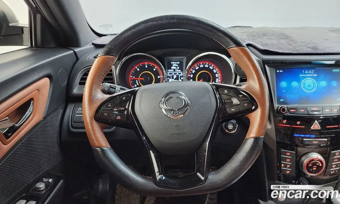 SsangYong TIBOLI 2017 1.6 автомат (гидро), фото 12 SsangYong TIBOLI 2017 1.6 автомат (гидро), фото 12