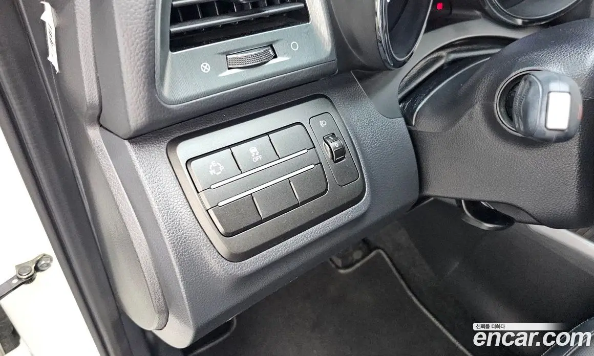 SsangYong TIBOLI 2018 1.6 автомат (гидро), фото 21