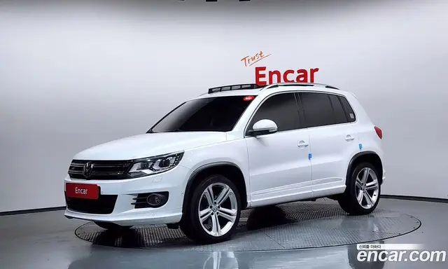 Volkswagen Tiguan 2012 2.0 автомат (гидро), миниатюра 1