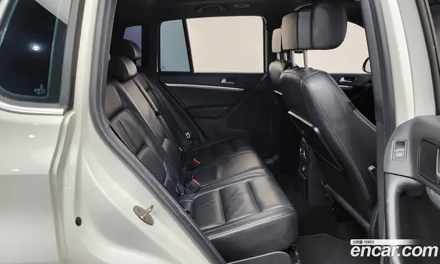 Volkswagen Tiguan 2012 2.0 автомат (гидро), миниатюра 11