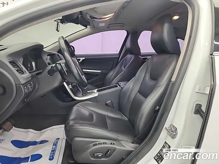Volvo S60 2015 1.6 автомат (гидро), фото 11 Volvo S60 2015 1.6 автомат (гидро), фото 11
