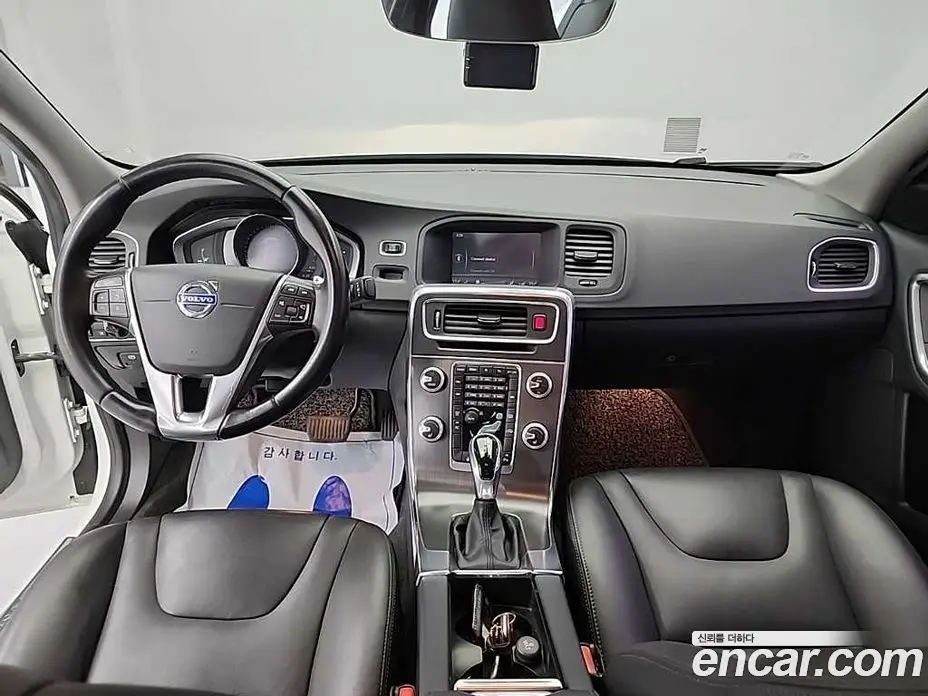 Volvo S60 2015 1.6 автомат (гидро), фото 7 Volvo S60 2015 1.6 автомат (гидро), фото 7