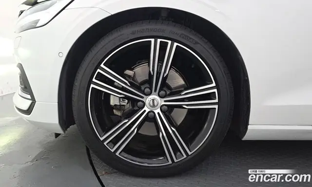 Volvo S60 2019 2.0 автомат (гидро), миниатюра 5 Volvo S60 2019 2.0 автомат (гидро), миниатюра 5
