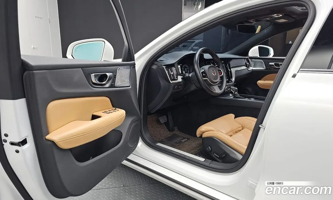 Volvo S60 2020 2.0 автомат (гидро), фото 13 Volvo S60 2020 2.0 автомат (гидро), фото 13