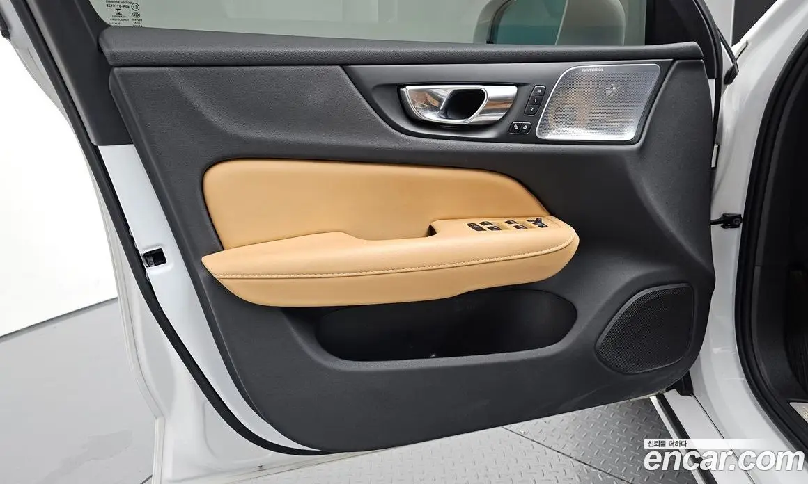 Volvo S60 2020 2.0 автомат (гидро), фото 14 Volvo S60 2020 2.0 автомат (гидро), фото 14