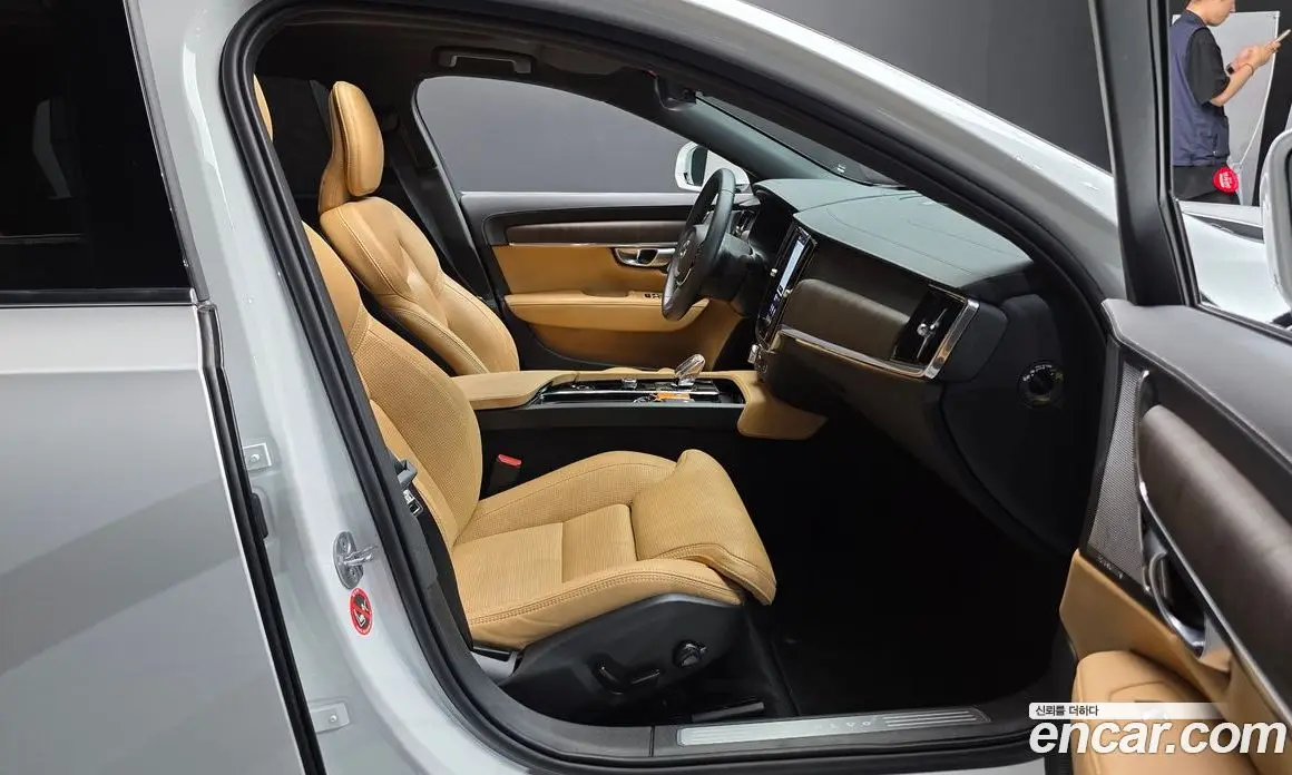Volvo S90 2023 2.0 автомат (гидро), фото 16
