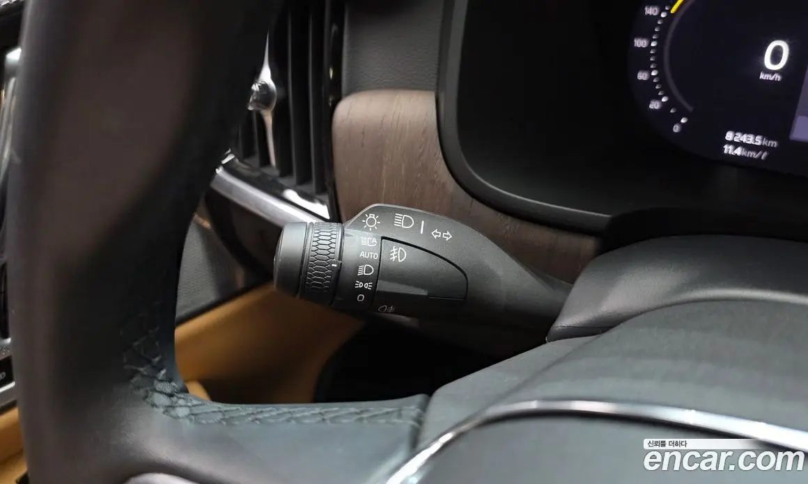 Volvo S90 2023 2.0 автомат (гидро), фото 27