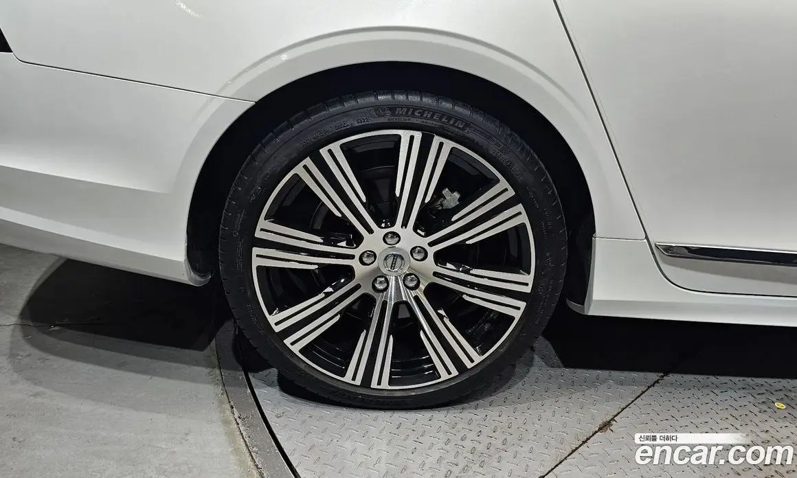 Volvo S90 2023 2.0 автомат (гидро), фото 5