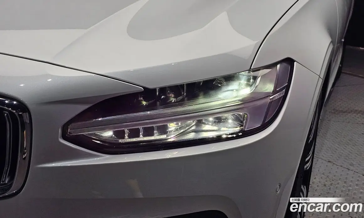 Volvo S90 2023 2.0 автомат (гидро), фото 8