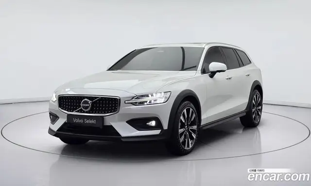 Volvo V60 2023 2.0 автомат (гидро), миниатюра 1 Volvo V60 2023 2.0 автомат (гидро), миниатюра 1
