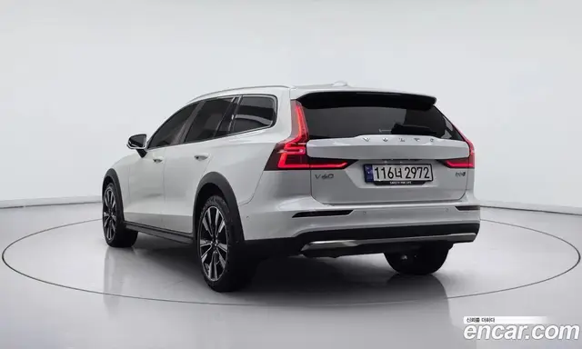 Volvo V60 2023 2.0 автомат (гидро), миниатюра 4 Volvo V60 2023 2.0 автомат (гидро), миниатюра 4