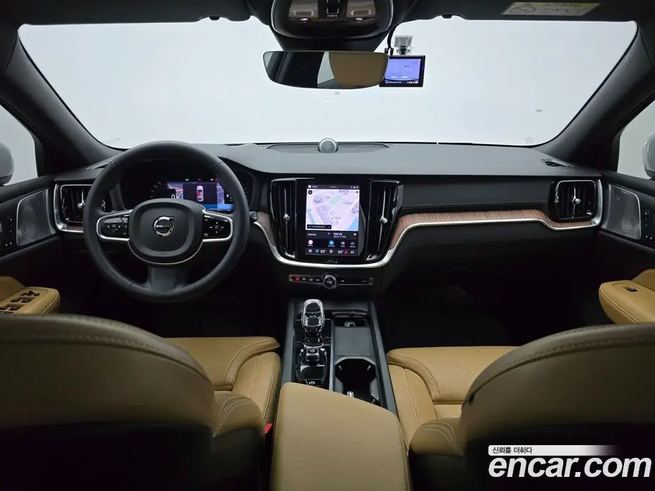 Volvo V60 2023 2.0 автомат (гидро), фото 10 Volvo V60 2023 2.0 автомат (гидро), фото 10
