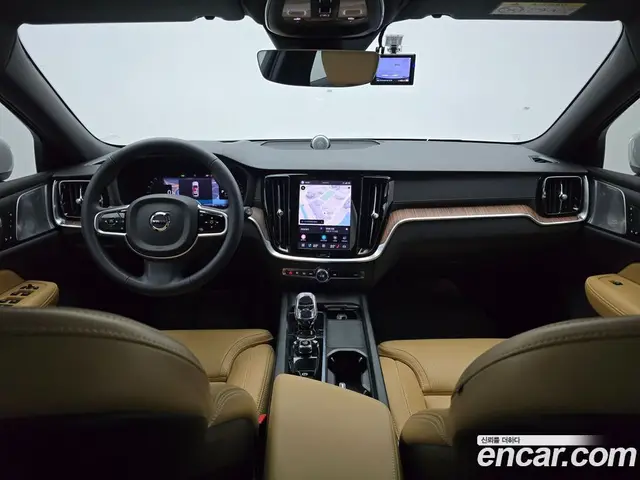 Volvo V60 2023 2.0 автомат (гидро), миниатюра 10 Volvo V60 2023 2.0 автомат (гидро), миниатюра 10