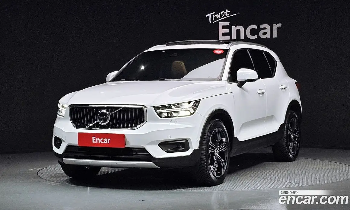 Volvo XC40 2020 2.0 автомат (гидро), фото 1 Volvo XC40 2020 2.0 автомат (гидро), фото 1