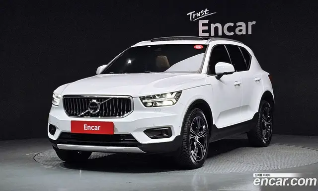 Volvo XC40 2020 2.0 автомат (гидро), миниатюра 1 Volvo XC40 2020 2.0 автомат (гидро), миниатюра 1