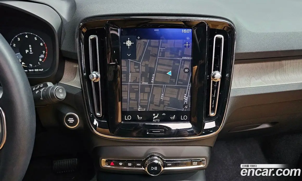 Volvo XC40 2020 2.0 автомат (гидро), фото 12 Volvo XC40 2020 2.0 автомат (гидро), фото 12