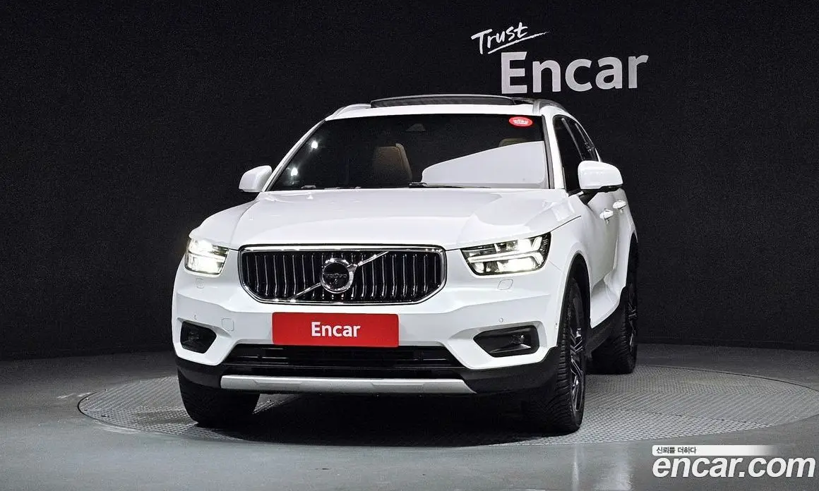Volvo XC40 2020 2.0 автомат (гидро), фото 3 Volvo XC40 2020 2.0 автомат (гидро), фото 3