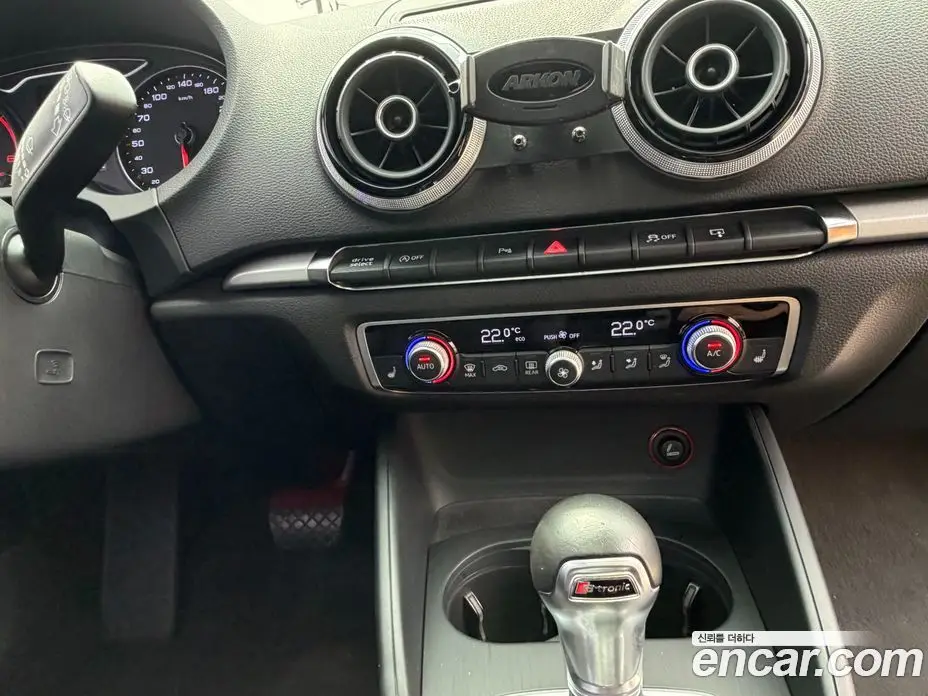 Audi A3 2015 2.0 автомат (гидро), фото 11 Audi A3 2015 2.0 автомат (гидро), фото 11