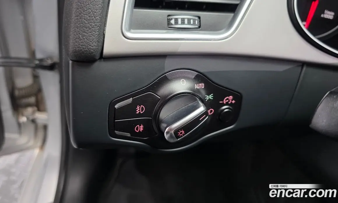 Audi A4 2013 2.0 автомат (гидро), фото 17