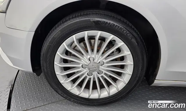 Audi A4 2013 2.0 автомат (гидро), миниатюра 5